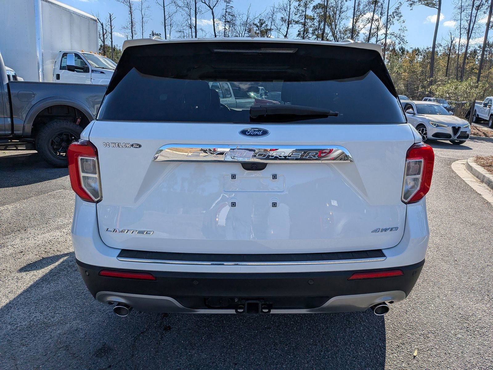 Certified 2023 Ford Explorer Limited w/ Equipment Group 301A image 4