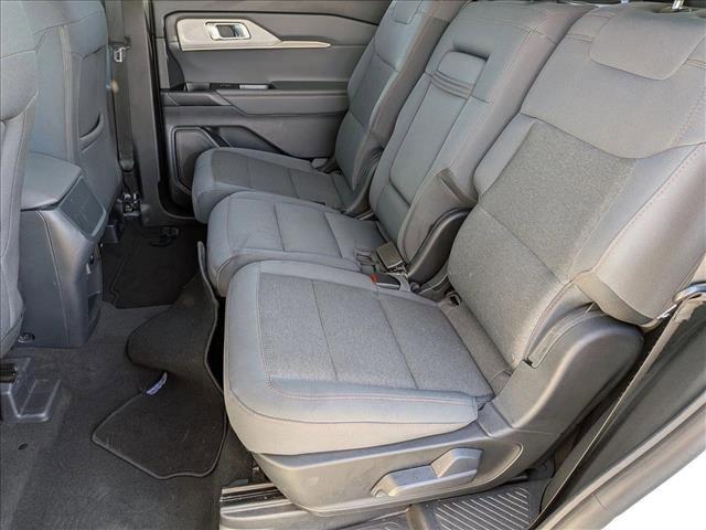 Certified 2025 Ford Explorer Active image 19