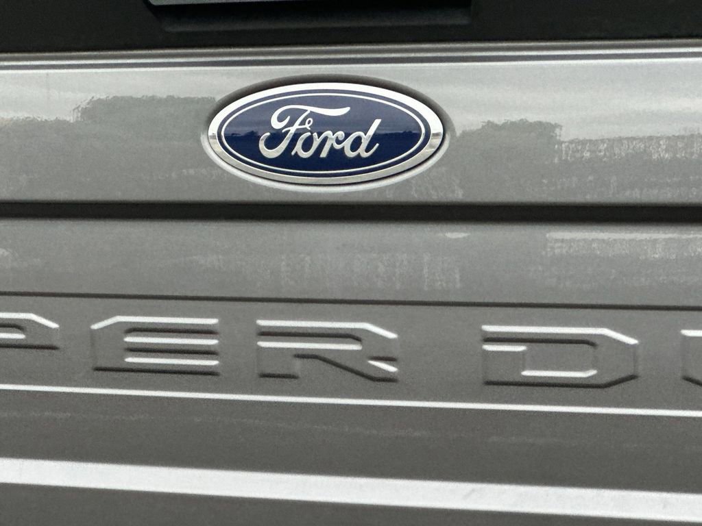 Certified 2022 Ford F250 XLT w/ XLT Premium Package AWD/4WD image 24