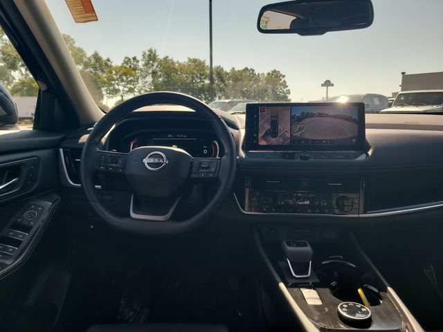 Used 2025 Nissan Rogue SL w/ Tech Package AWD/4WD image 26