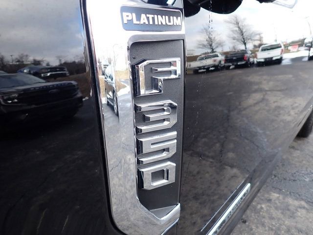 Certified 2022 Ford F350 Platinum w/ FX4 Off-Road Package AWD/4WD image 12
