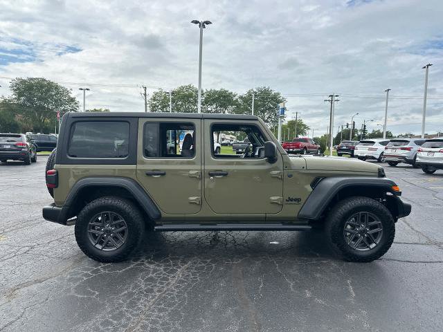 Used 2025 Jeep Wrangler Unlimited Sport AWD/4WD image 9