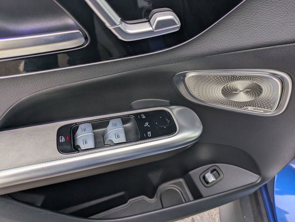 Used 2023 Mercedes-Benz GLC 300 GLC 300 image 23