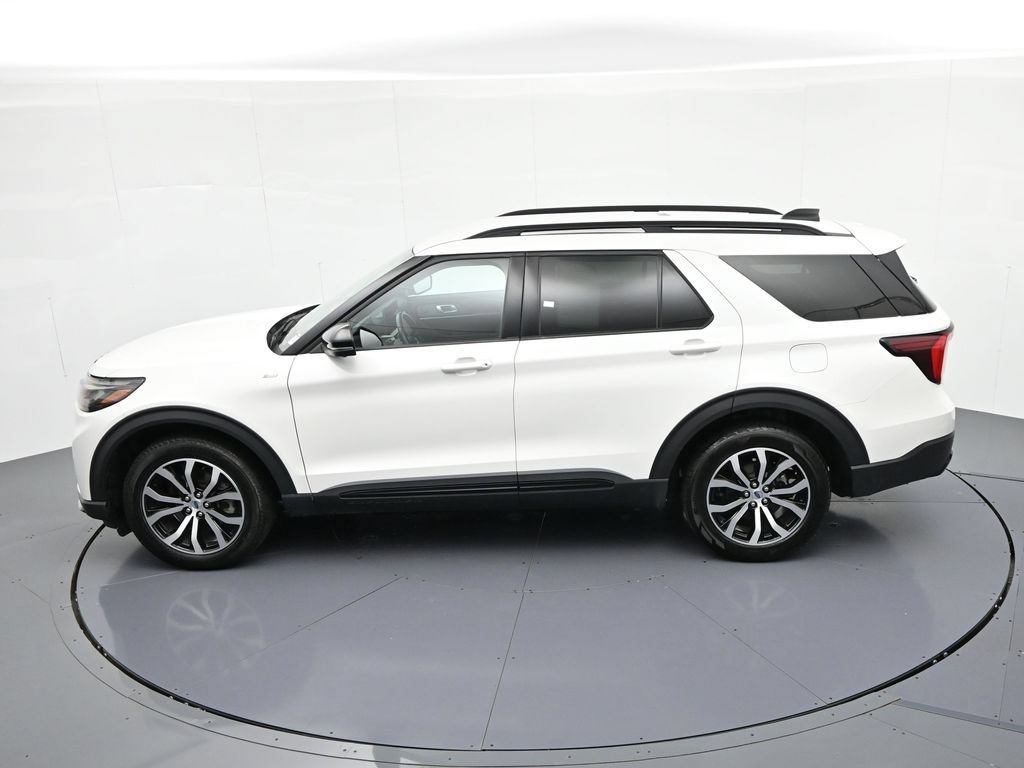 Certified 2025 Ford Explorer ST-Line AWD/4WD image 21