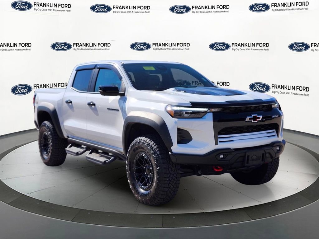 Used 2025 Chevrolet Colorado ZR2 w/ ZR2 Bison Edition AWD/4WD image 7