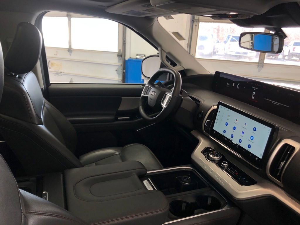 Certified 2025 Ford Expedition Max Active image 27
