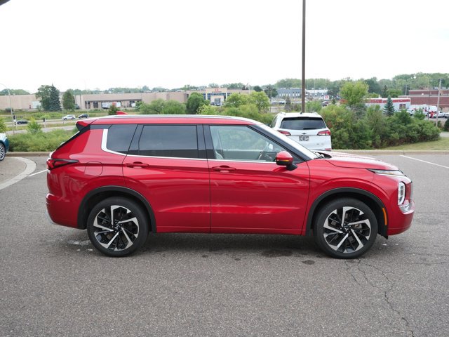 Used 2024 Mitsubishi Outlander SEL AWD/4WD image 4