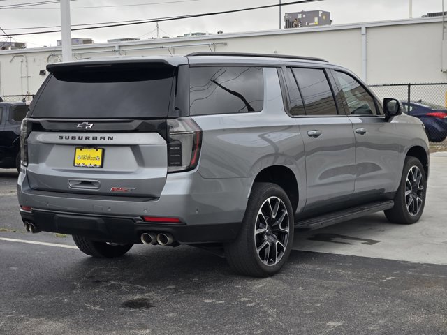 Used 2025 Chevrolet Suburban RST w/ Comfort Package image 3