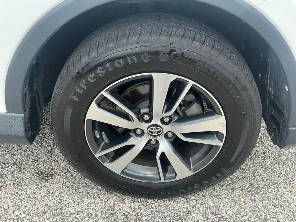 Used 2017 Toyota RAV4 XLE FWD image 19