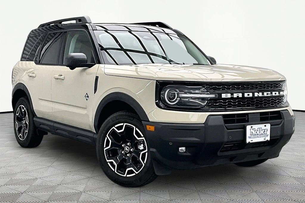 Certified 2025 Ford Bronco Sport Outer Banks w/ Outer Banks Tech Package+ AWD/4WD image 12