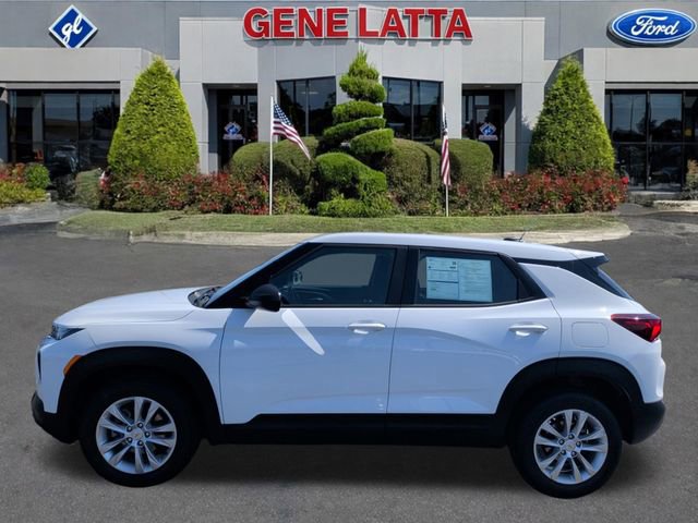 Used 2021 Chevrolet TrailBlazer LS image 2