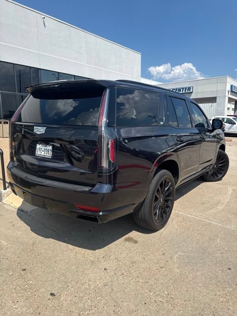Used 2023 Cadillac Escalade Premium Luxury RWD image 2
