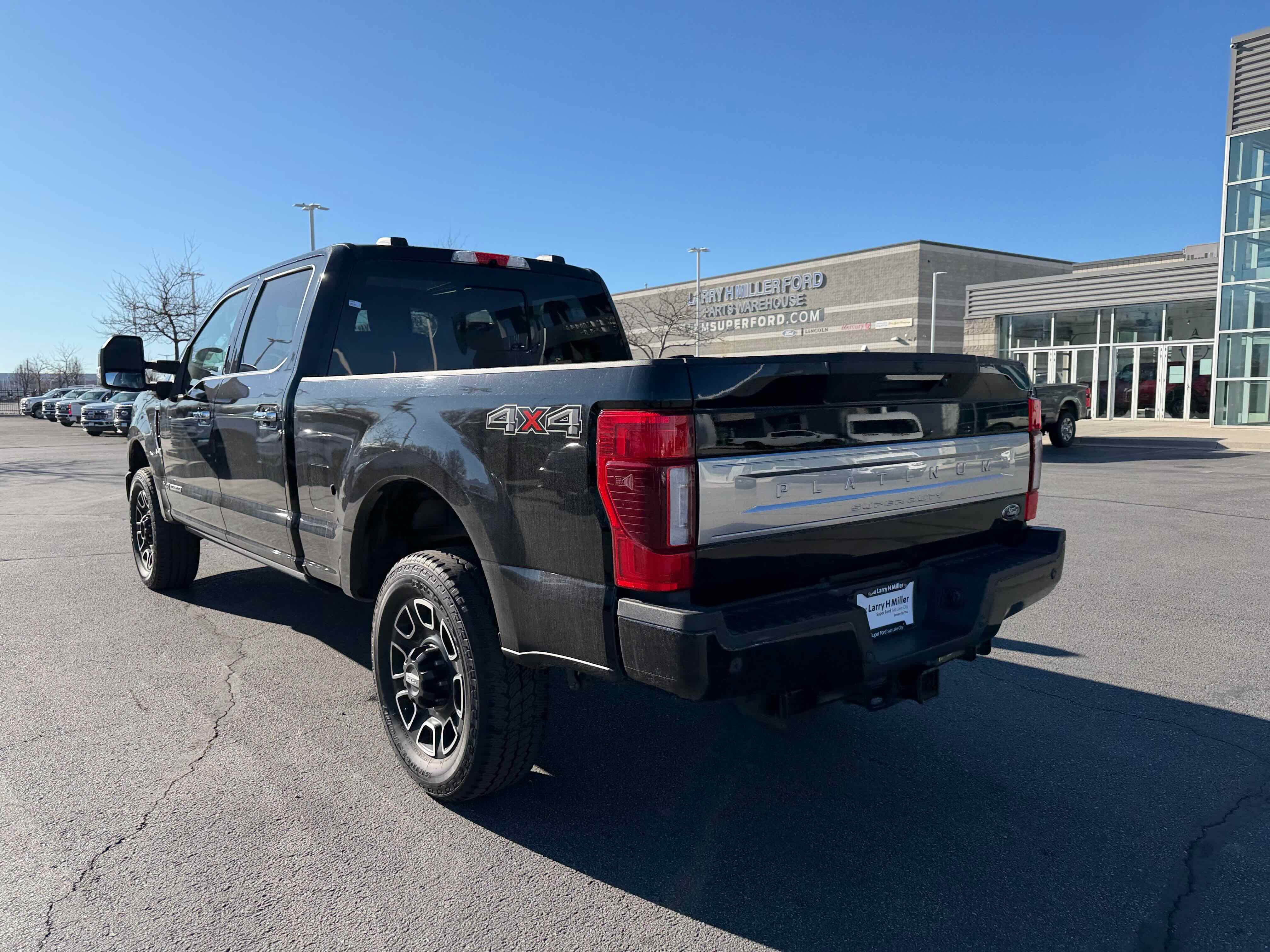 Certified 2022 Ford F350 Platinum image 3