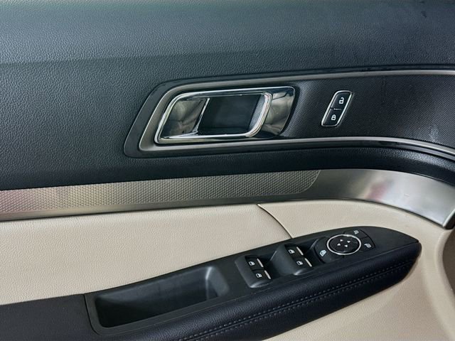 Certified 2018 Ford Explorer XLT w/ Equipment Group 202A image 21