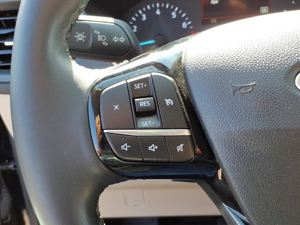 Certified 2022 Ford Escape SE w/ Cold Weather Package image 18