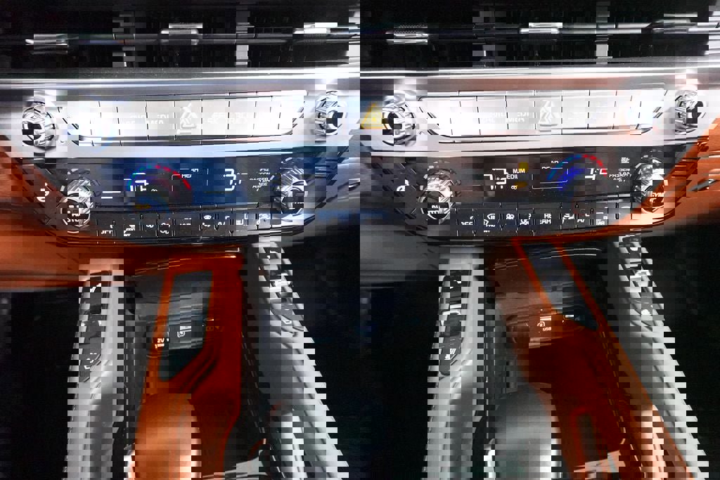 Used 2024 Kia Telluride EX X-Line image 15