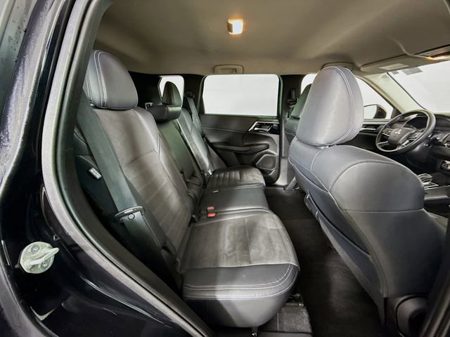 Used 2023 Mitsubishi Outlander SE image 26