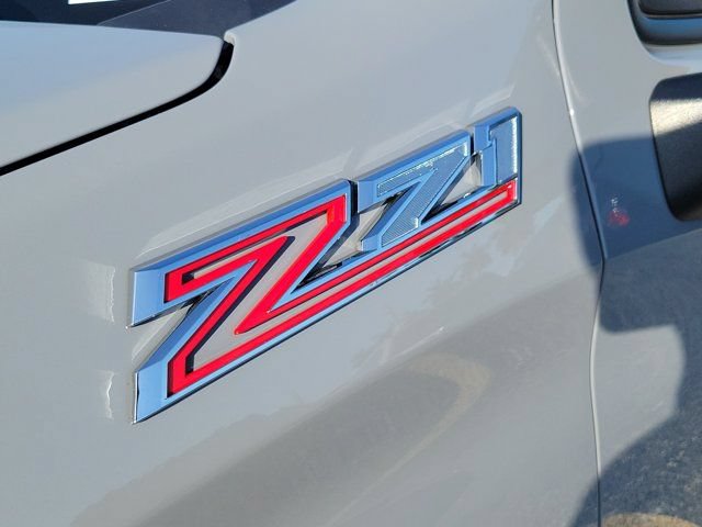 Used 2024 Chevrolet Silverado 1500 LT Trail Boss w/ Convenience Package II AWD/4WD image 9