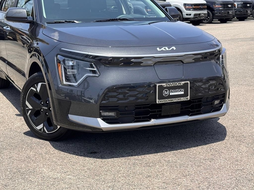 Used 2023 Kia Niro Wave FWD image 3