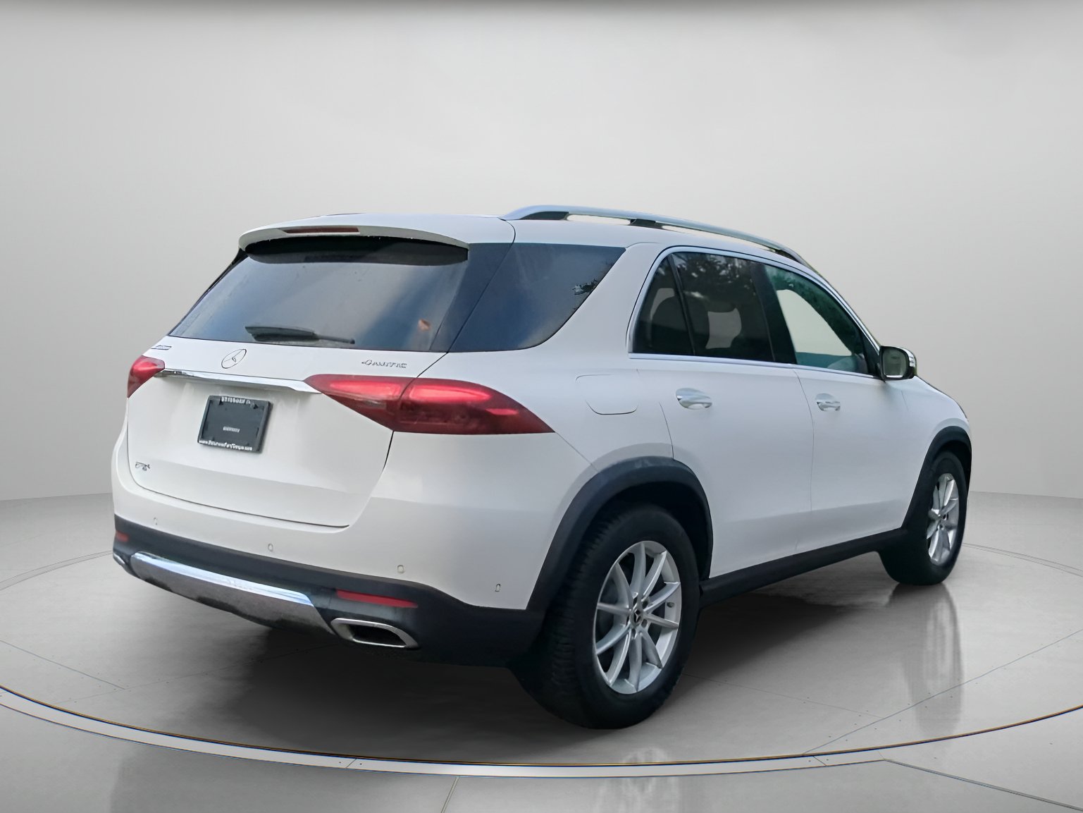 Used 2025 Mercedes-Benz GLE 350 4MATIC w/ Driver Assistance Package image 27