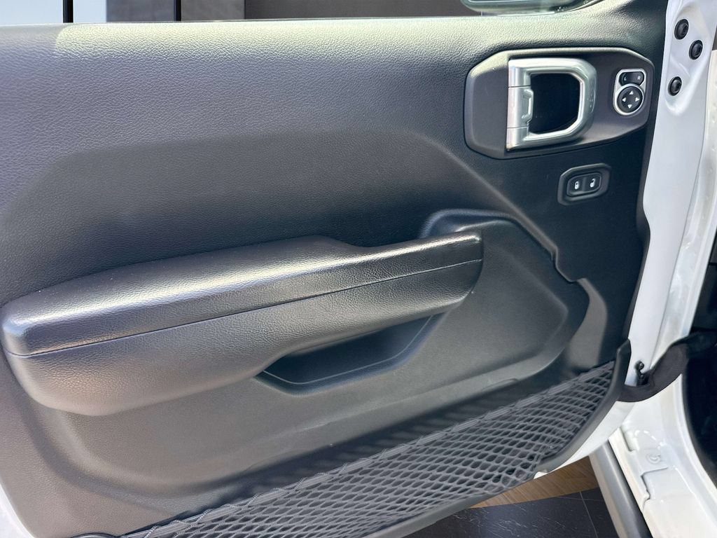 Used 2021 Jeep Wrangler Unlimited Sport AWD/4WD image 25