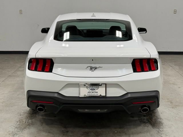 Certified 2024 Ford Mustang Coupe RWD image 10