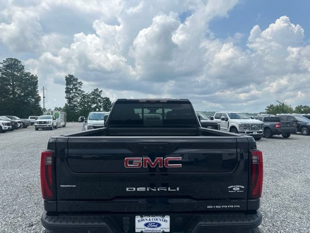 Used 2024 GMC Sierra 2500 Denali w/ Denali Reserve Package AWD/4WD image 5