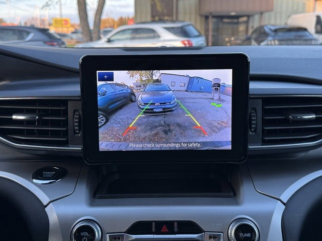 Certified 2022 Ford Explorer XLT w/ Equipment Group 202A image 9