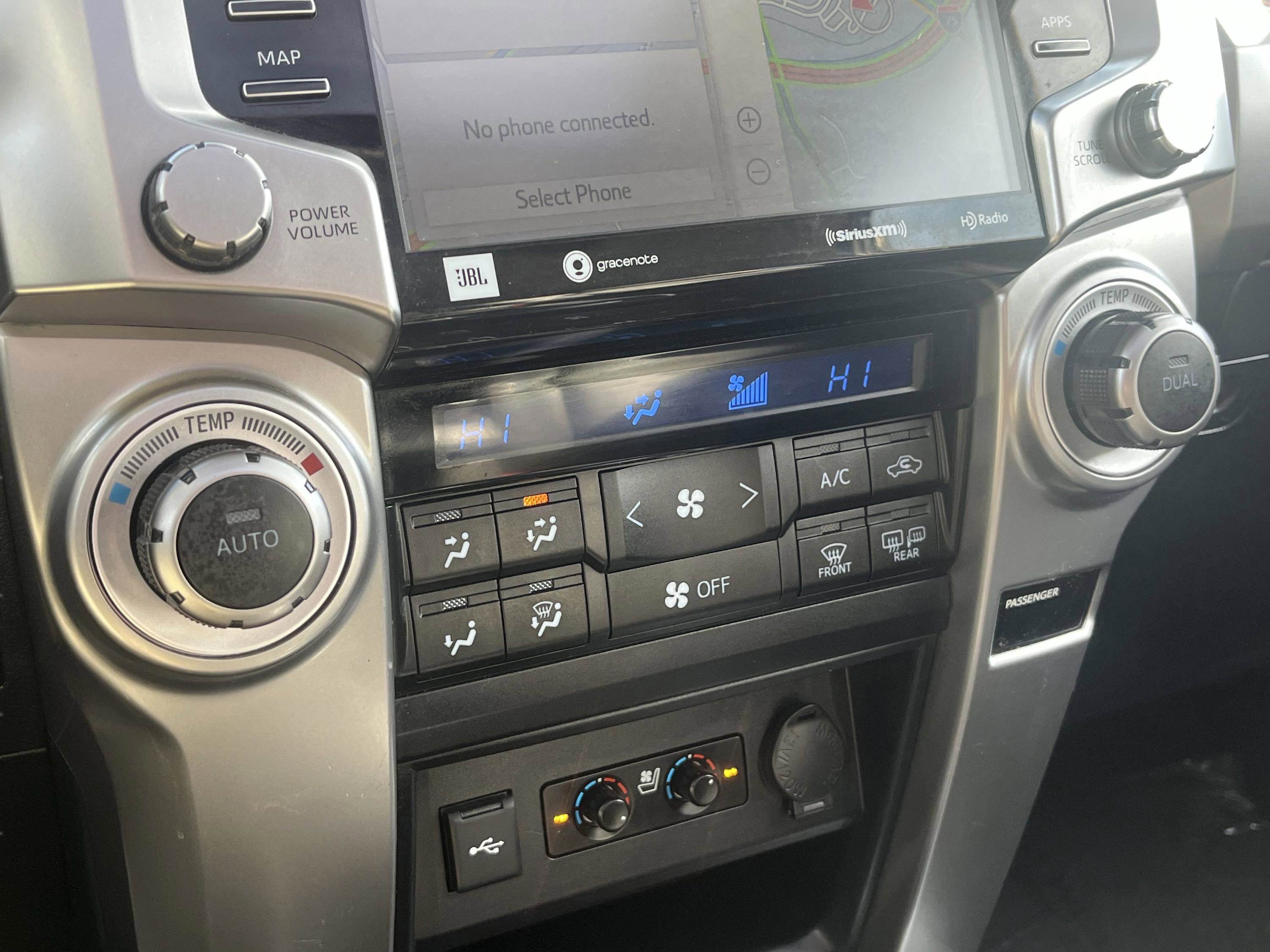 Used 2020 Toyota 4Runner Limited image 22