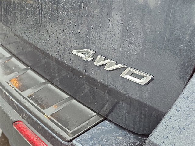 Certified 2024 Ford Explorer XLT image 6