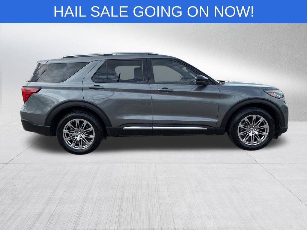 Certified 2025 Ford Explorer Platinum image 1