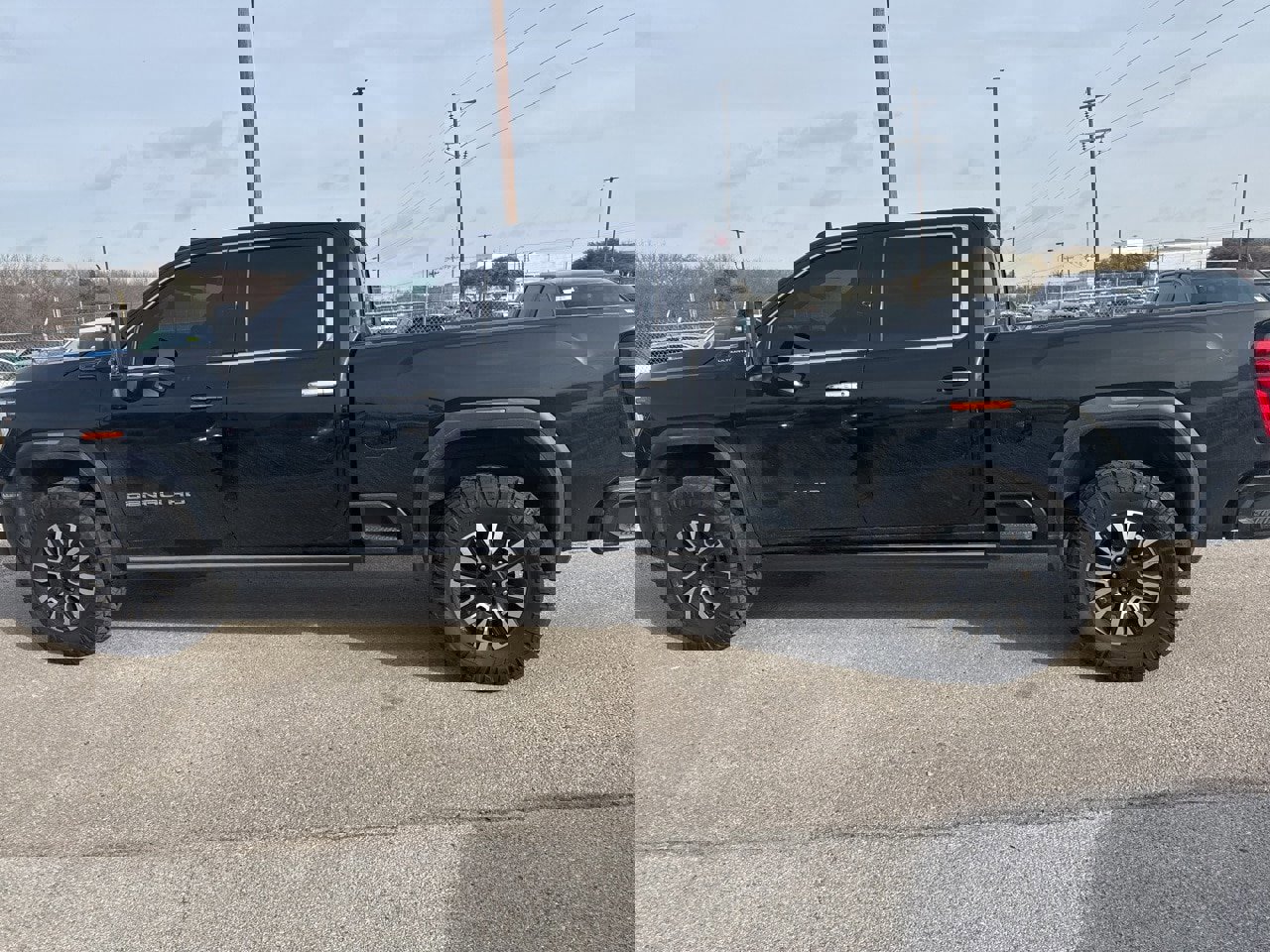 Used 2024 GMC Sierra 2500 Denali Ultimate w/ Max Trailering Package image 2