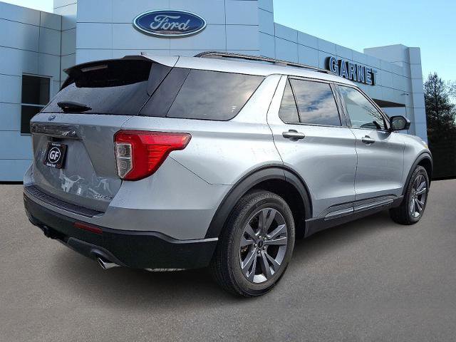 Certified 2022 Ford Explorer XLT w/ Equipment Group 202A image 4