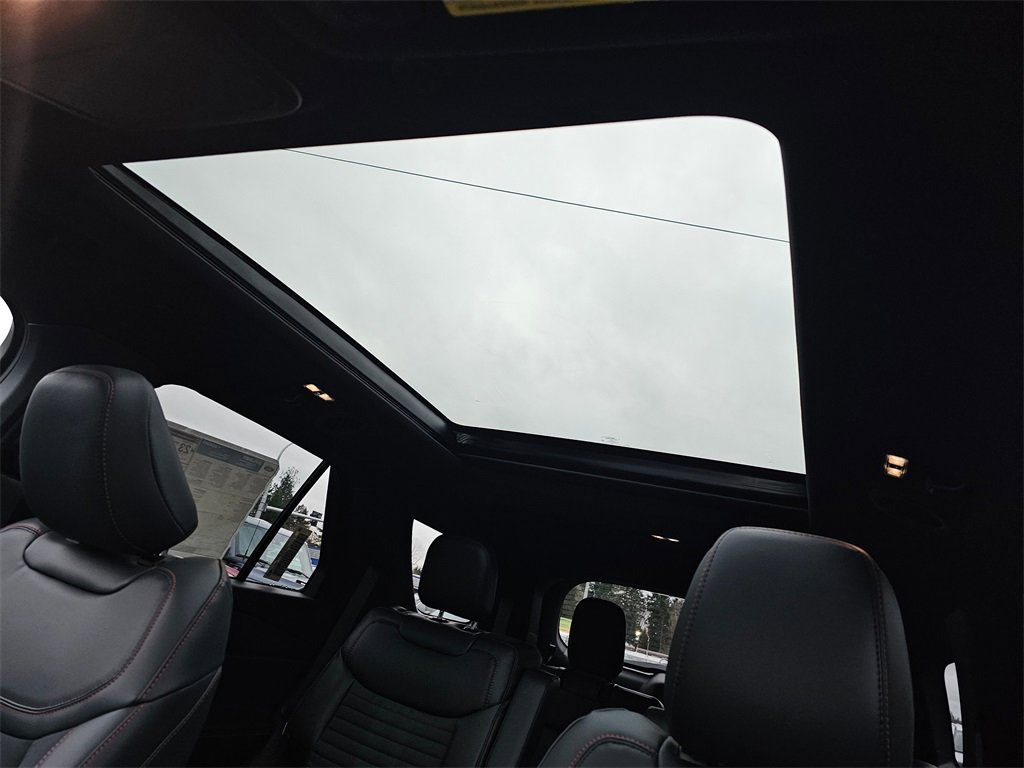 Certified 2026 Ford Explorer ST-Line w/ ST-Line Street Pack image 22