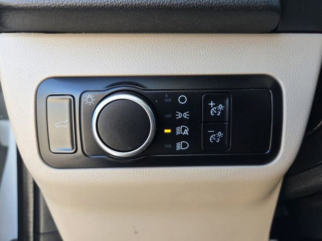 Certified 2022 Ford Escape SE w/ SE Sport Appearance Package image 23