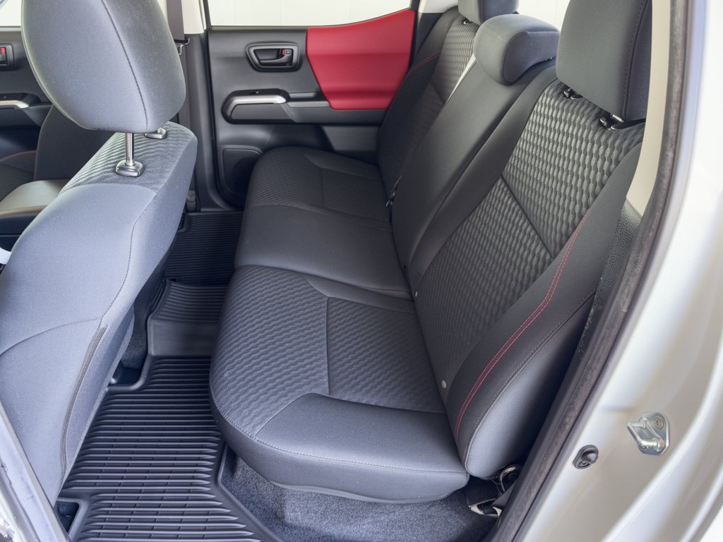 Used 2022 Toyota Tacoma SR5 AWD/4WD image 25