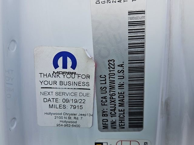 Used 2021 Jeep Wrangler Unlimited Sahara w/ Dual Top Group image 10