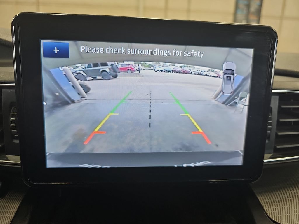 Certified 2020 Ford Explorer XLT w/ Equipment Group 202A AWD/4WD image 23