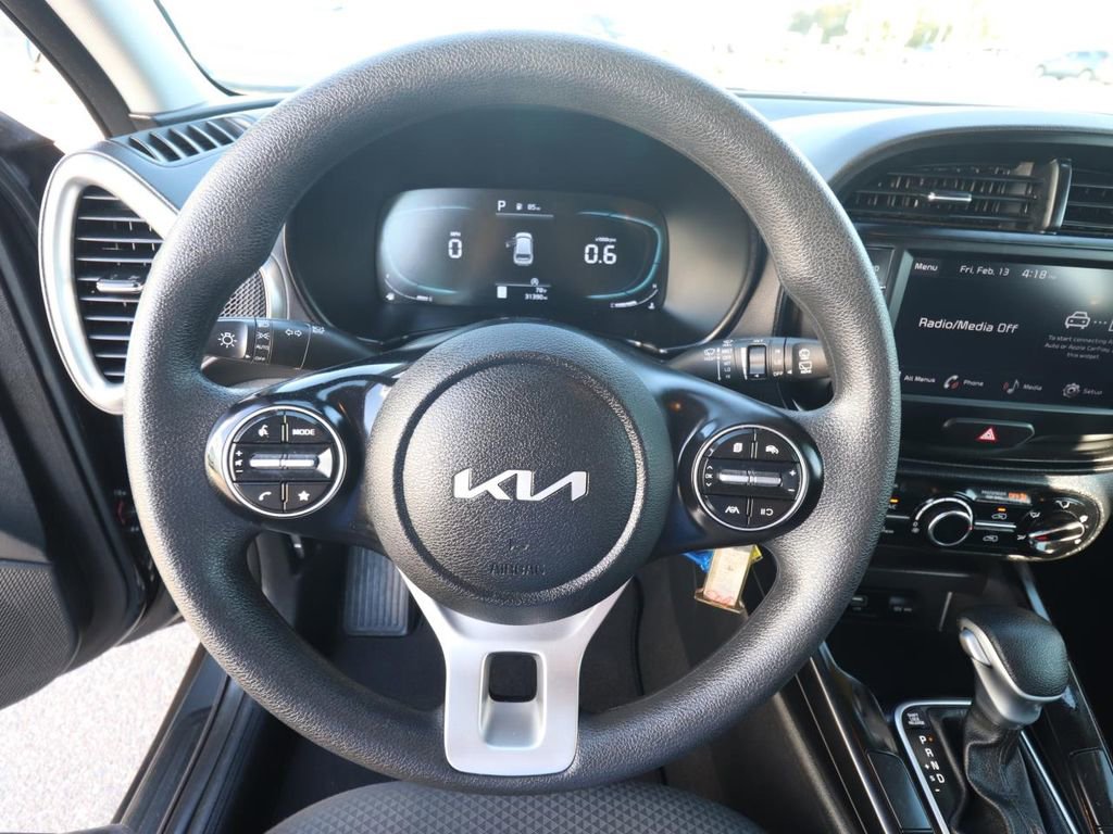 Used 2025 Kia Soul LX w/ LX Technology Package image 17