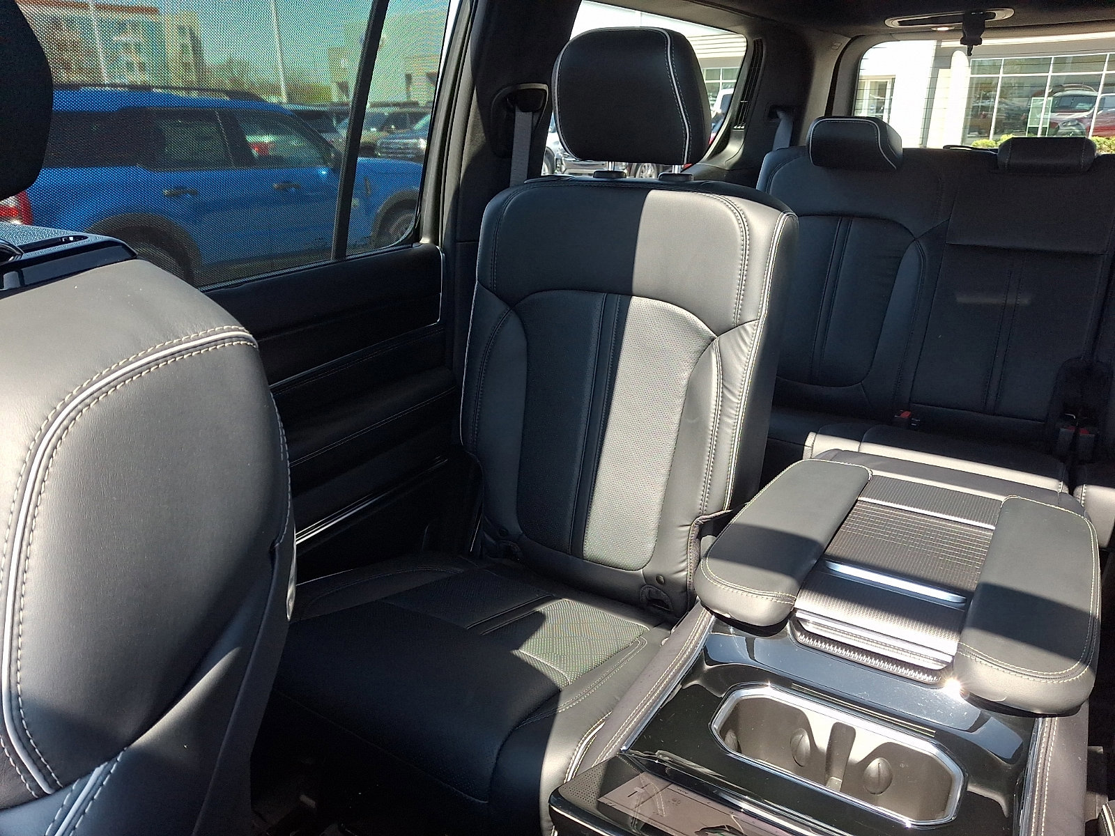 Used 2025 Jeep Grand Wagoneer Series II Obsidian w/ Quick Order Packagew 28T image 17