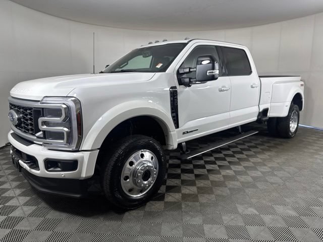 Certified 2026 Ford F450 Platinum w/ FX4 Off-Road Package AWD/4WD image 8