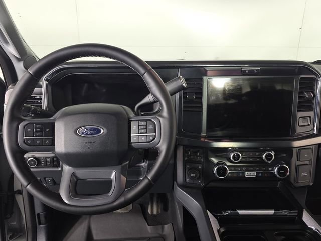 Certified 2025 Ford F350 Lariat w/ Black Appearance Package image 12