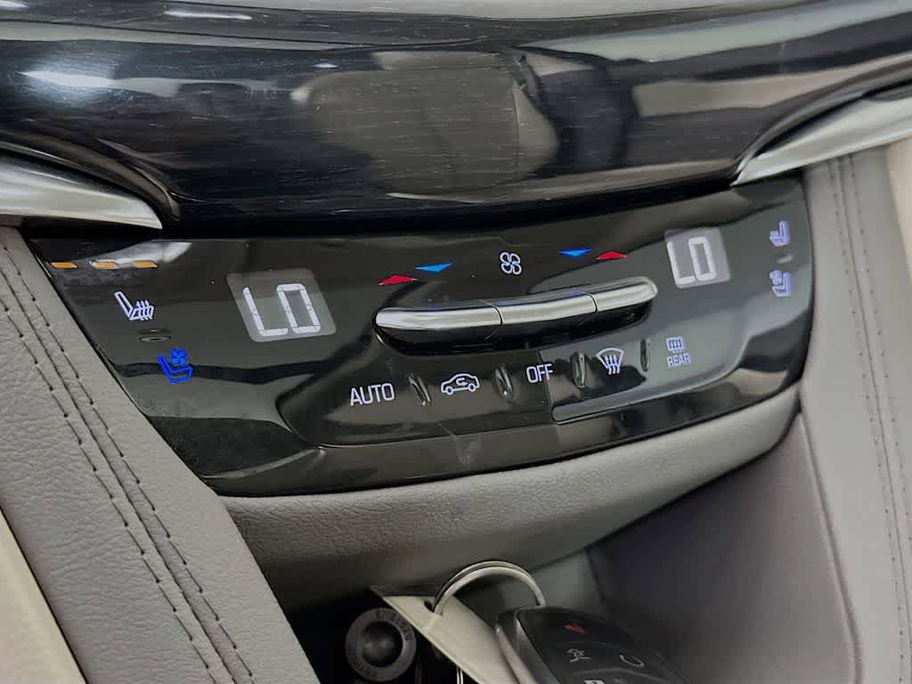 Used 2024 Cadillac XT6 Premium Luxury AWD/4WD image 18
