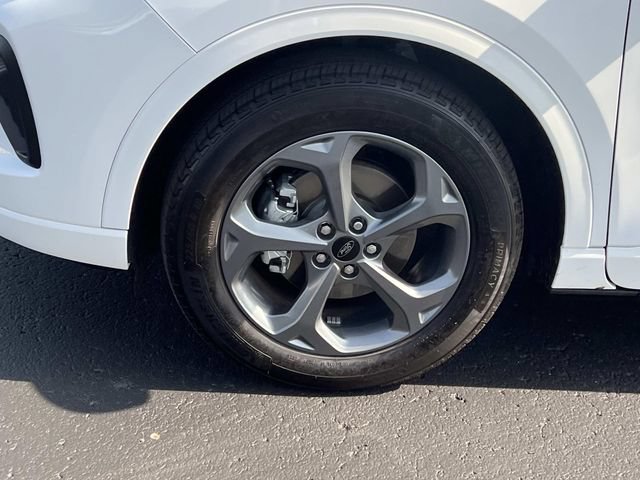 Certified 2023 Ford Escape ST-Line AWD/4WD image 9