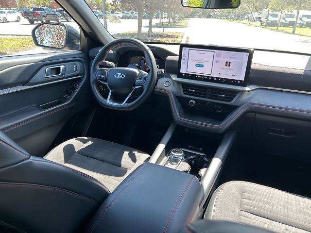 Certified 2025 Ford Explorer ST-Line image 9