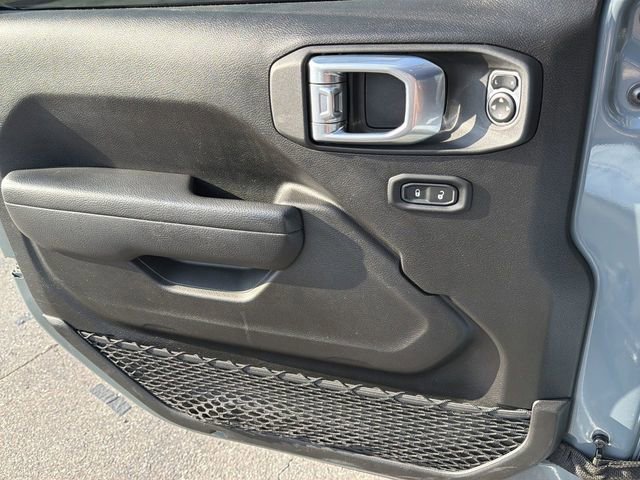 Used 2024 Jeep Wrangler Unlimited image 19