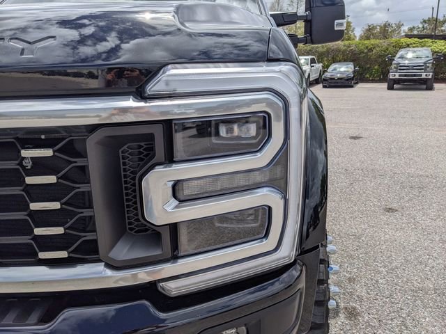 Certified 2026 Ford F450 Platinum w/ FX4 Off-Road Package AWD/4WD image 9