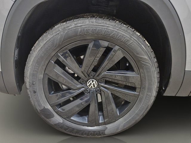 Used 2022 Volkswagen Atlas Cross Sport SE AWD/4WD image 25