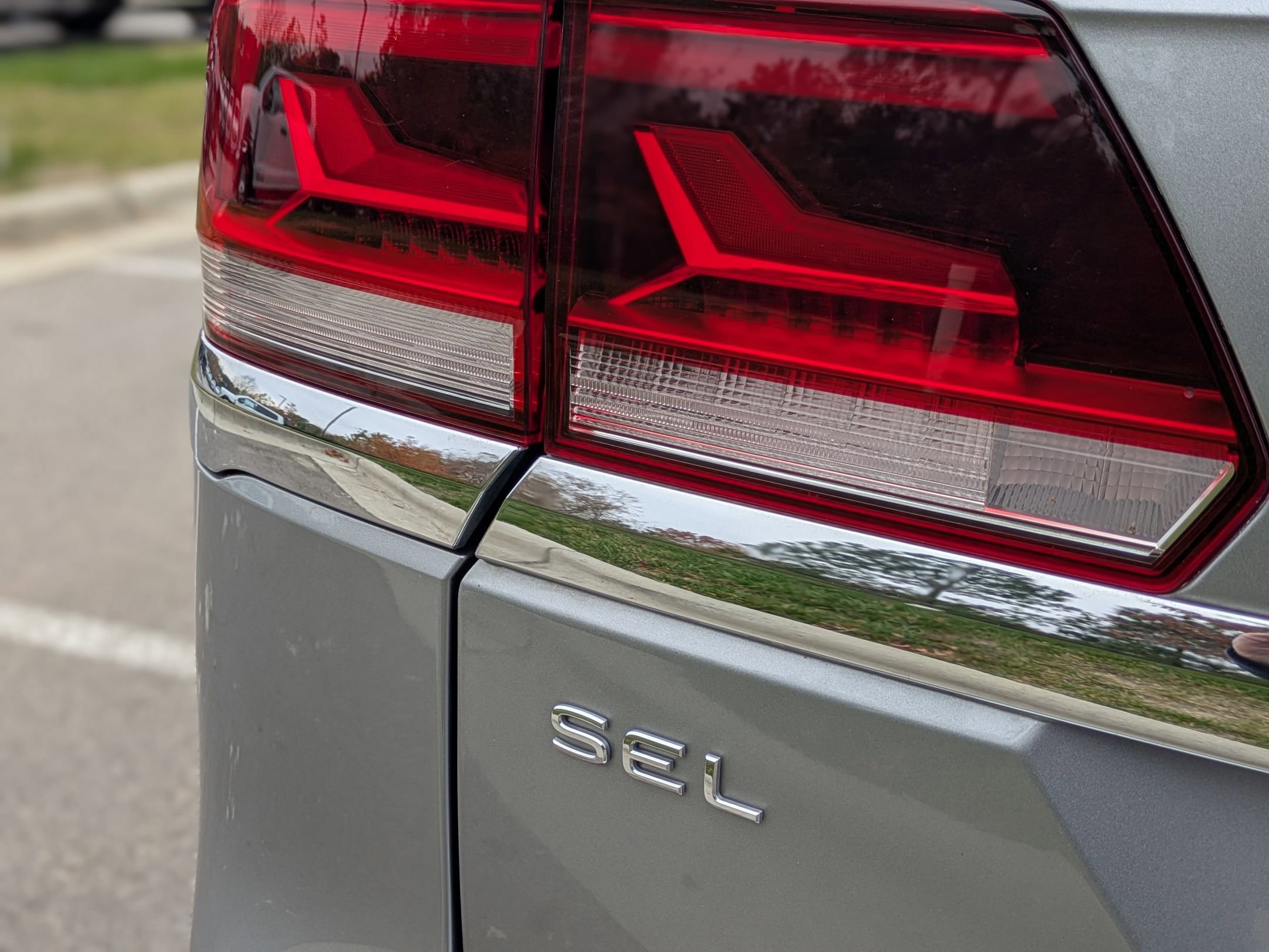 Used 2021 Volkswagen Atlas SEL Premium image 32