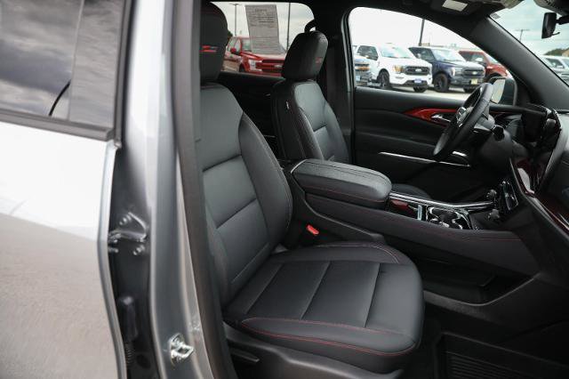 Used 2025 Chevrolet Traverse Z71 AWD/4WD image 36